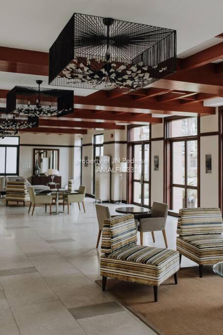 Work-Friendly Mountain-View Condo Near Sm Seaside 宿务 外观 照片
