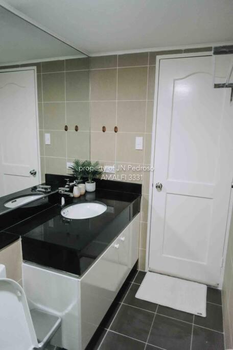 Work-Friendly Mountain-View Condo Near Sm Seaside 宿务 外观 照片